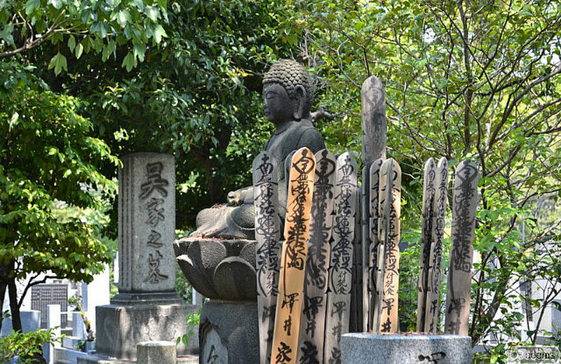 Yanaka cemetery