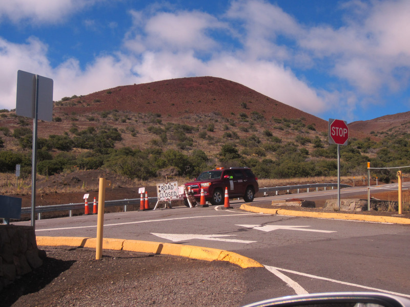 Mauna Kea closed above 9000