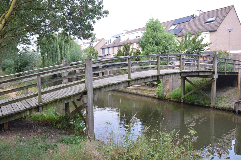 Canal scene in Den Bosch