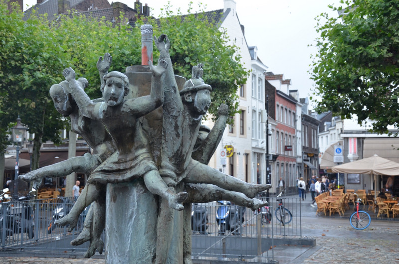 Fountain at Vrijthof 