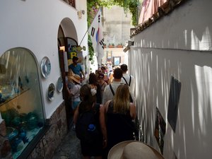 A narrow laneway in Positano