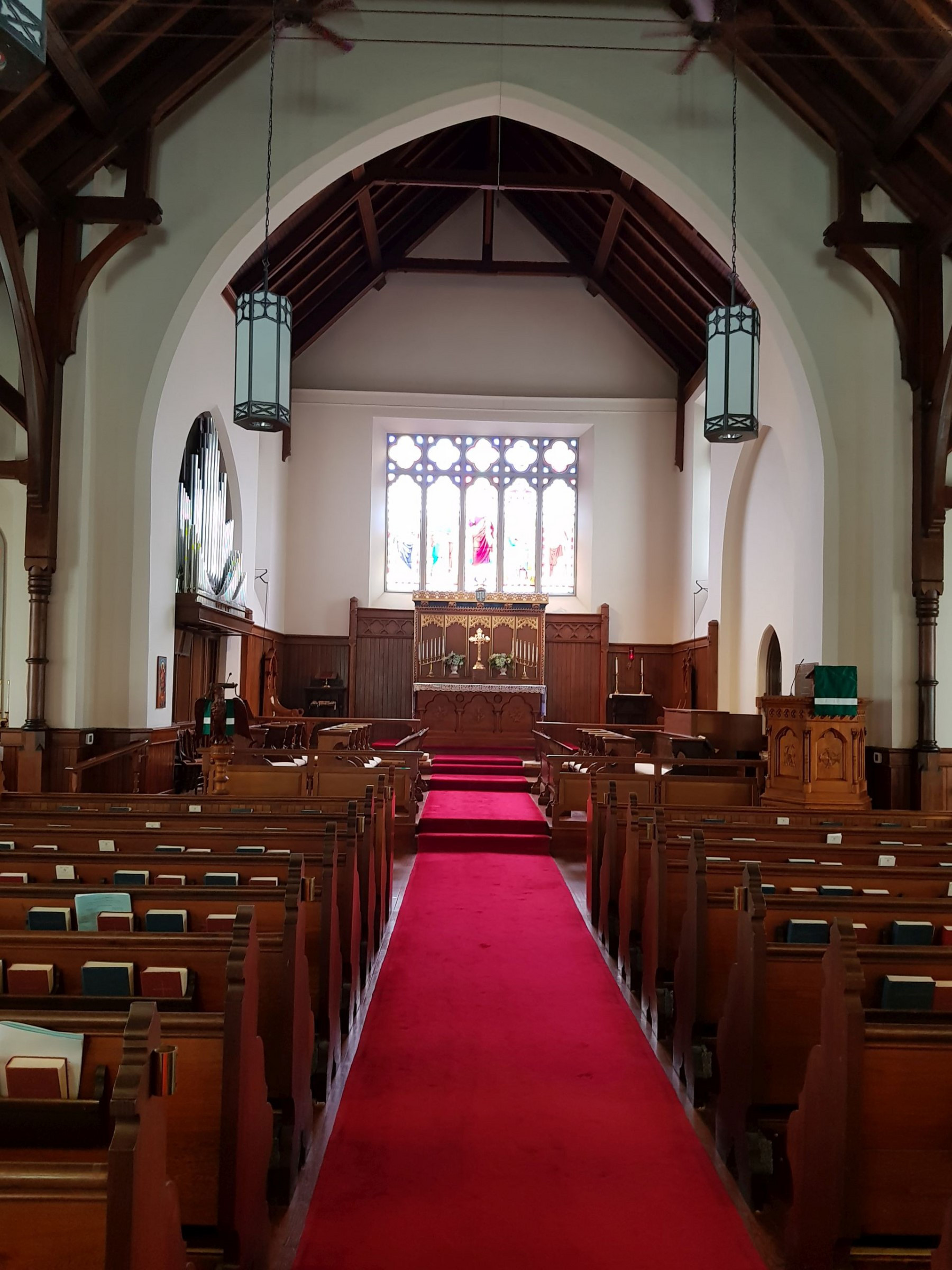 inside-the-episcopal-church-in-st-michaels-photo