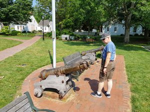 A park with War of 1812 cannon