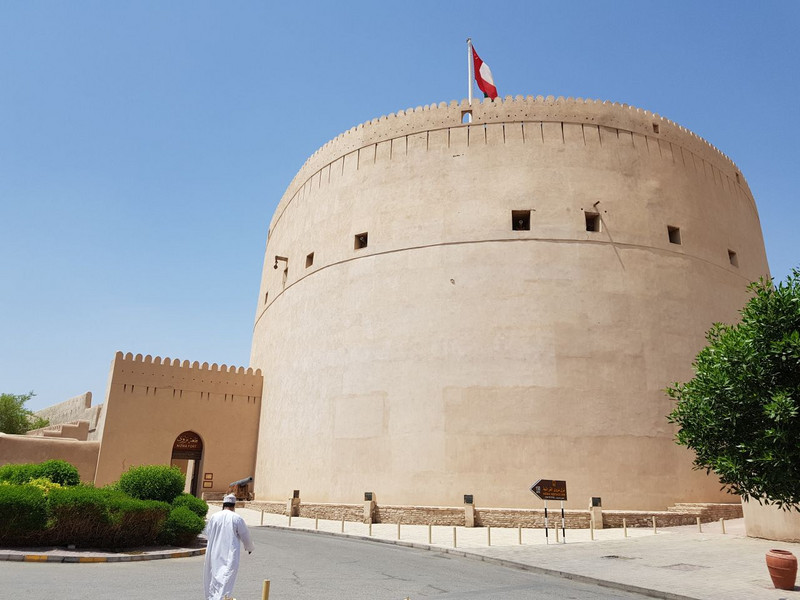 The tower and entrance of the Nizwa Fort