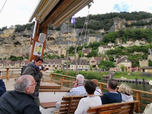 La Roque Gageac 3 - our guide on the boat speaking to the French