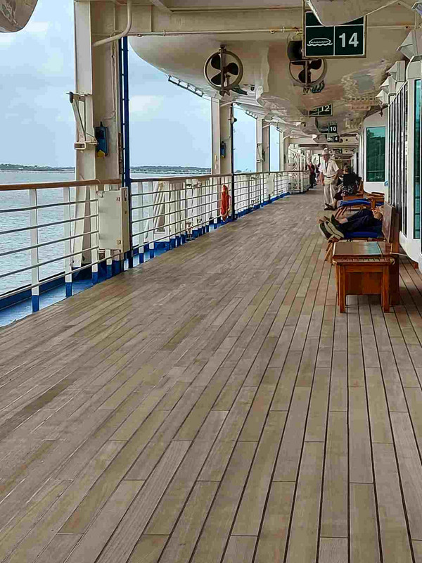 Deck 7 - Promenade