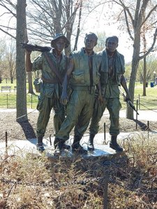 Vietnam Memorial - Bronze Figures