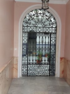 Cadiz 7 - Gated entrance