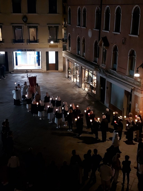 Venice 104 -  The religious parade 1