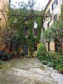 Rome 26- Trastavere 6 - House courtyard 2