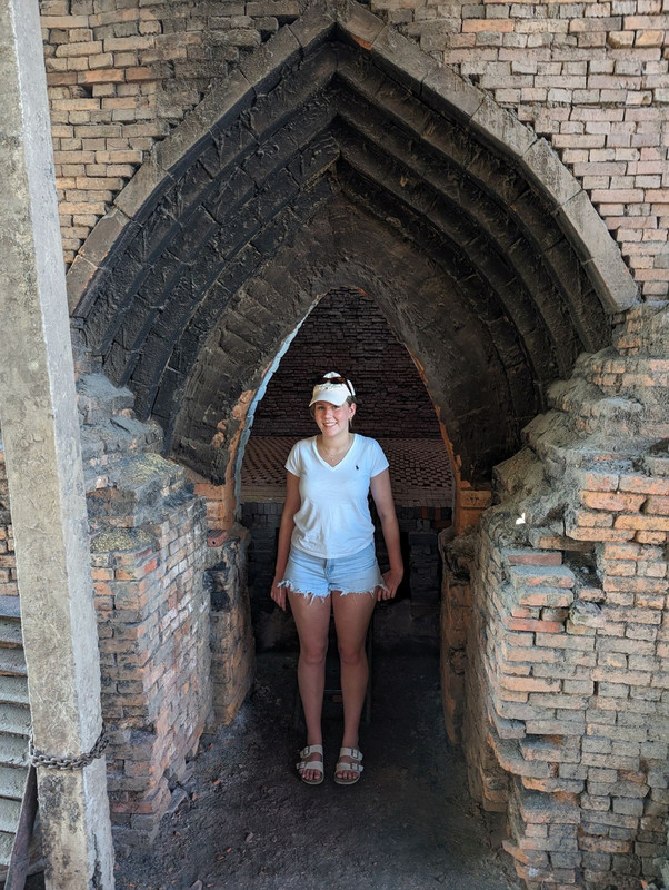 42 - Lucy at the entrance to an empty kiln