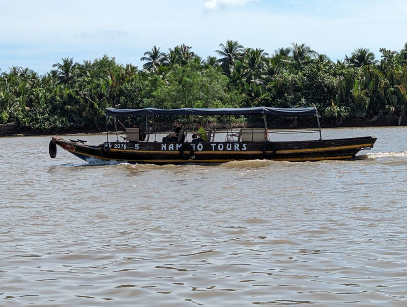 51 - River boat
