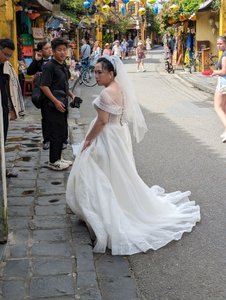229 - Bride fashion photo shoot in the streets