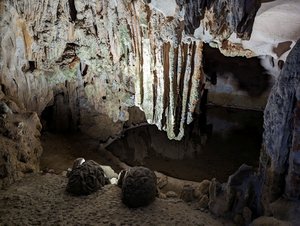 319 - Stalagtites or stalagmites