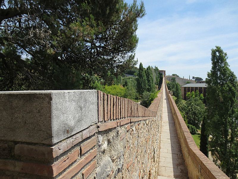Walking Girona&#39;s City Walls