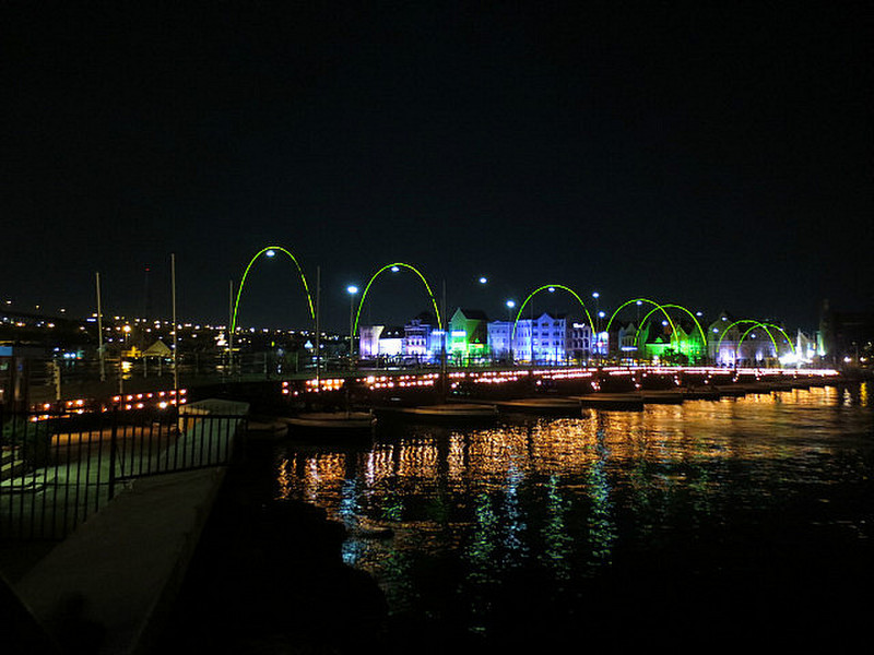 Queen Emma Pontoon Bridge by Night ...