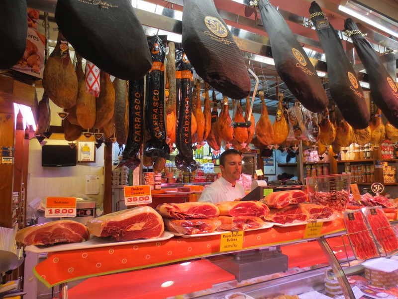 Ham Heaven at Mercado de la Bretxa ...