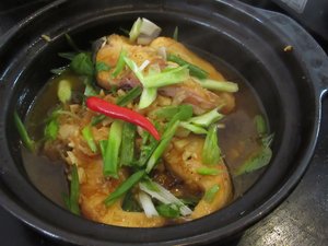Stewed Snakehead Fish in Clay Pot ...