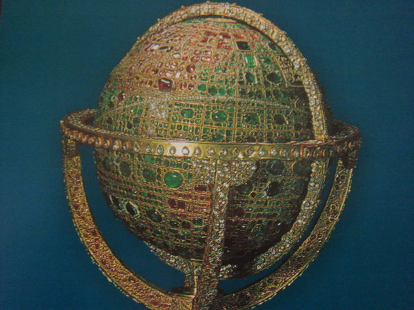 Emerald, Ruby and Diamond Globe