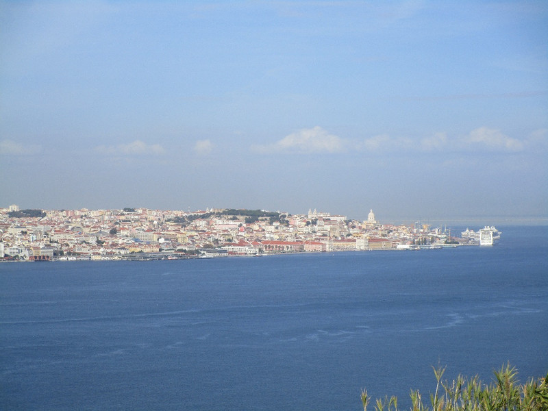 Vue de Lisbonne de la ville d&#39;Almada