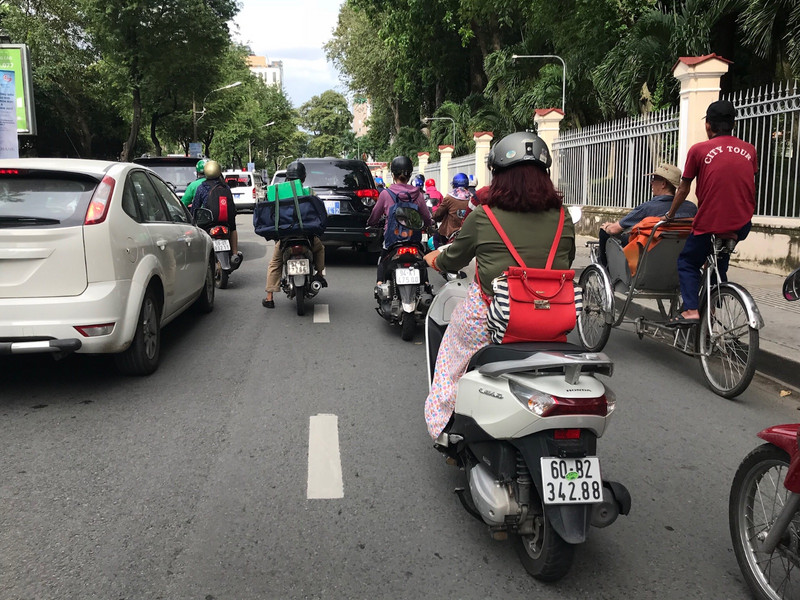 the 4 cyclo’s mixing with the traffic