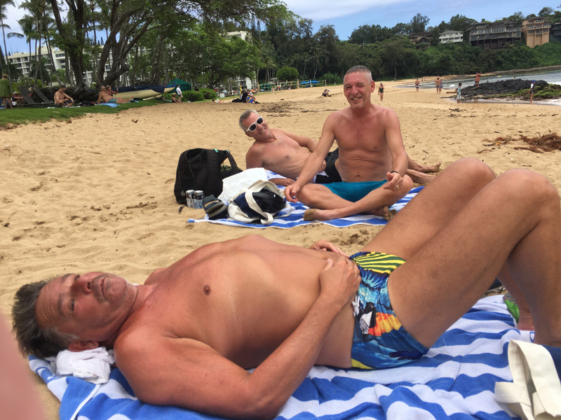 Nawiliwili,  Kauai - on the Beach with friends from Montreal