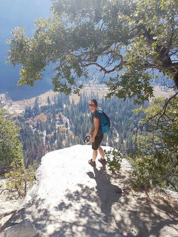 På väg upp mot Yosemite falls