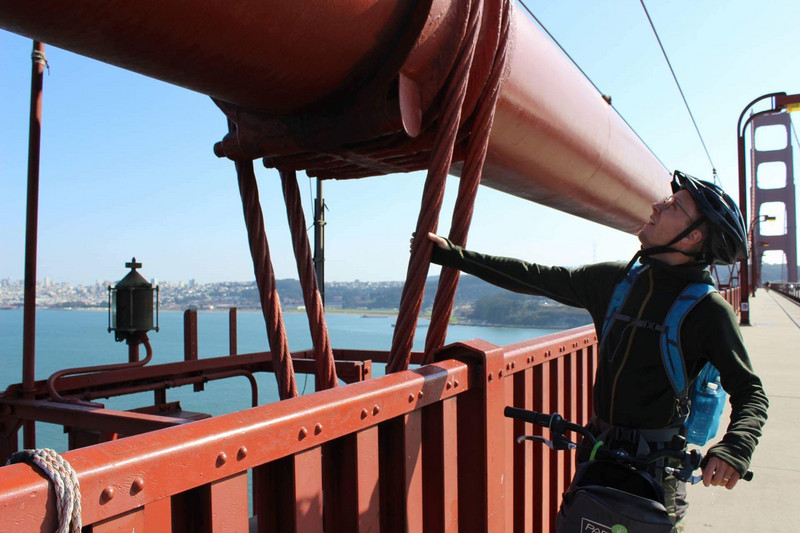 Stefan kollar in konstruktionen av Golden Gate-bron