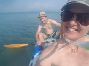 Kayakpaddling runt Bounty Island 