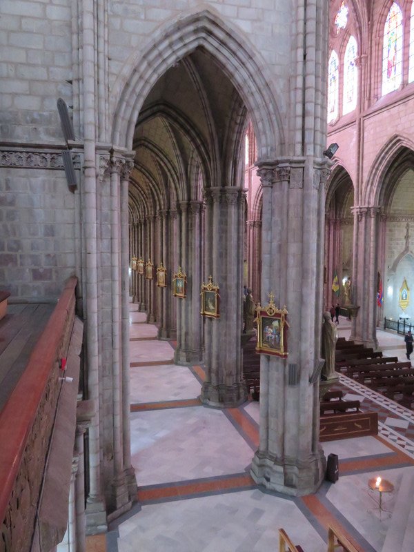 Inside the Basílica