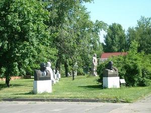 Graveyard of Fallen Monuments #1