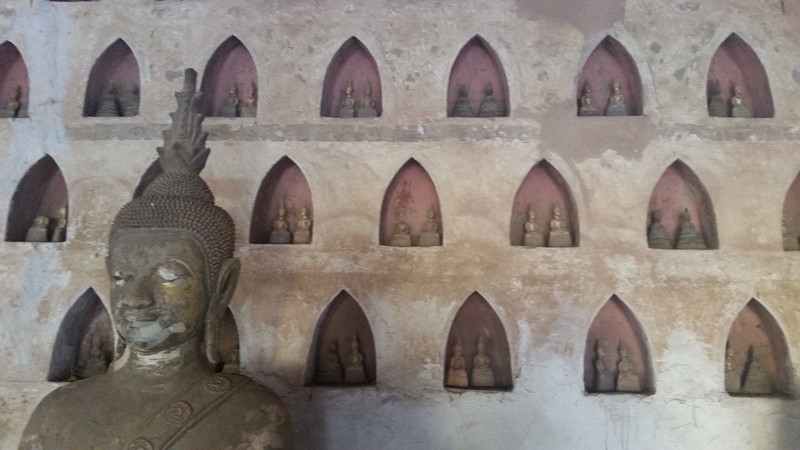 Buddhas in niches