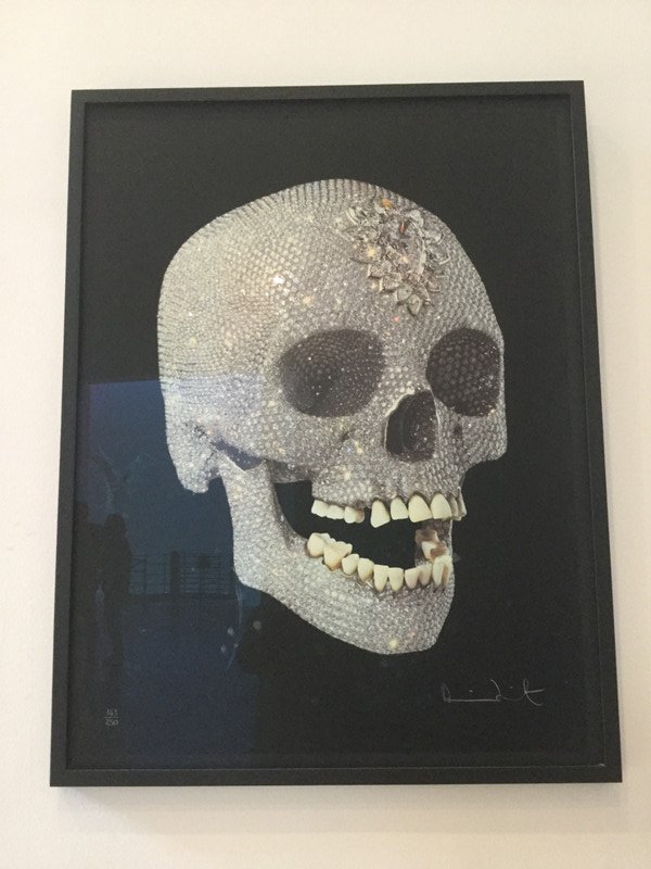 Photo of Damien Hirst’s diamond encrusted skull