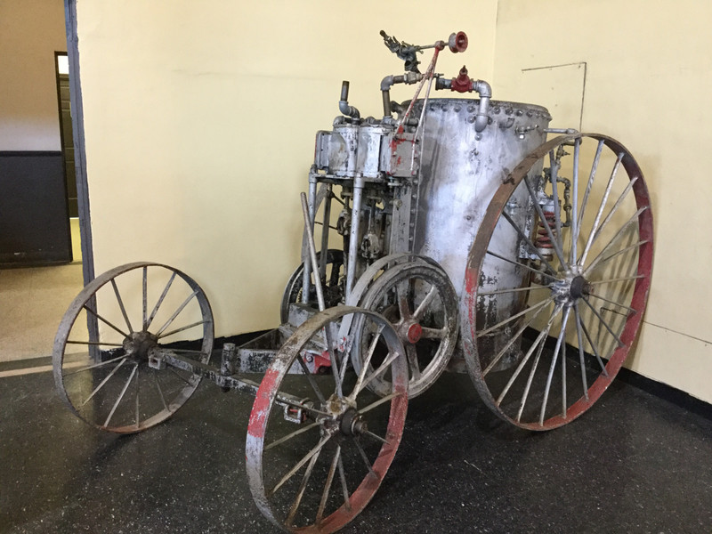 The original steam engine for the carousel