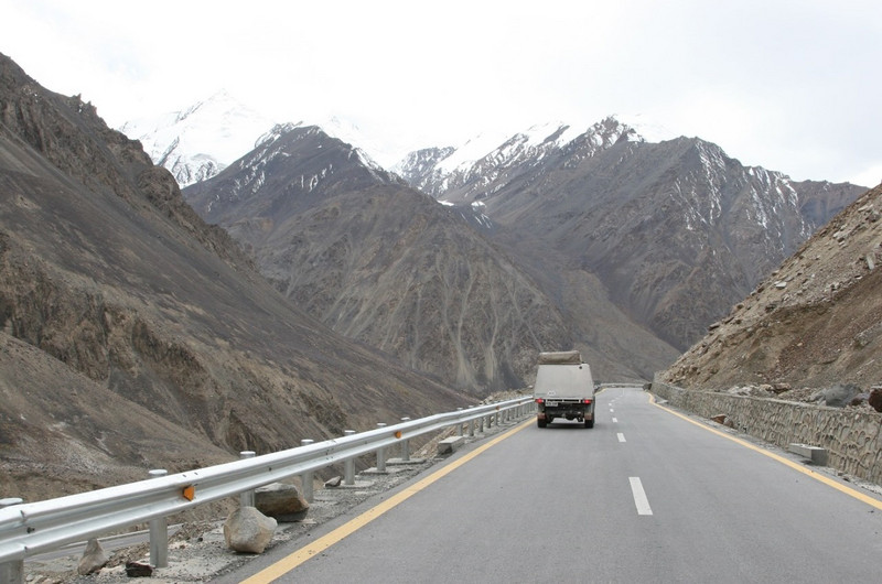Road into Pakistan