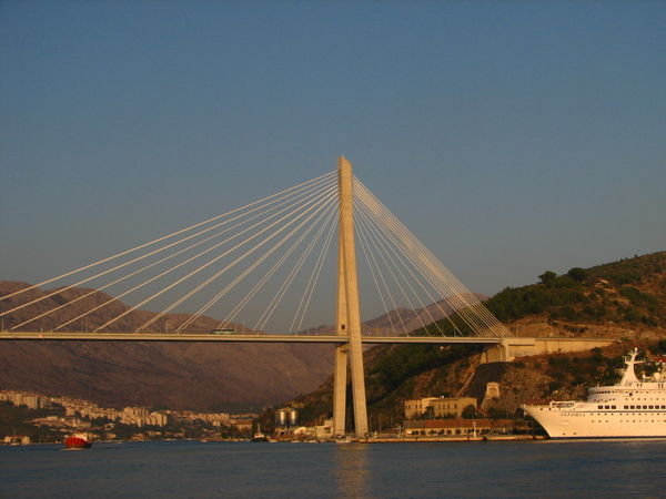 Franz-Tadman Bridge