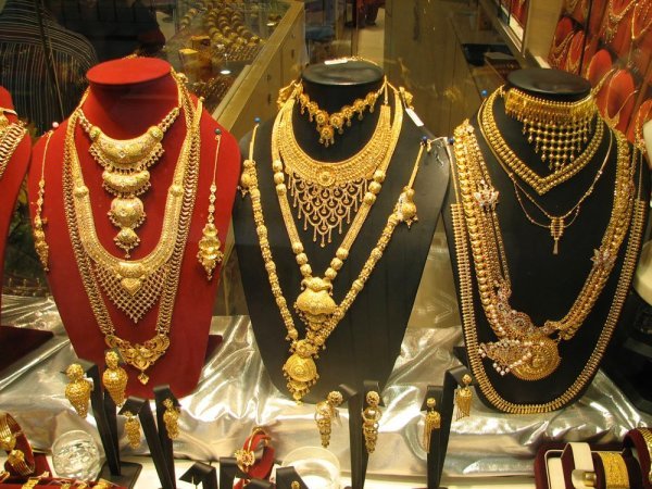 Jewelry shop in Little India