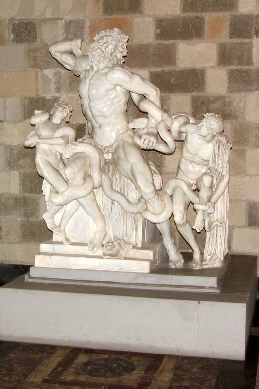 Death of Laocoon and his sons by Rhodian masters