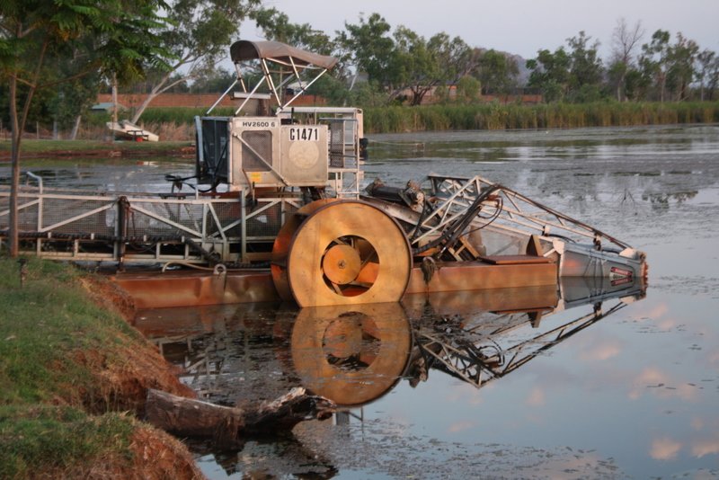 This machine is used to cut the weeds growing in the lake.