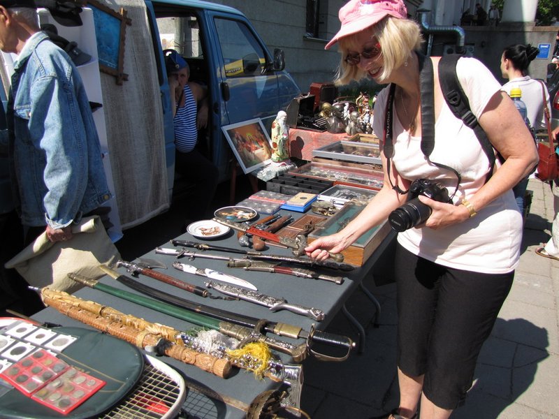 Knives at the Collectors' Market