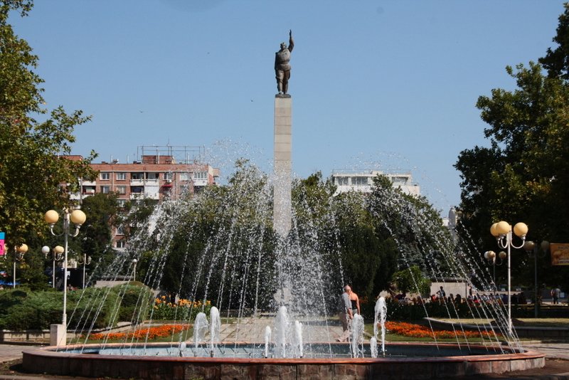 Monument in Troykata Square