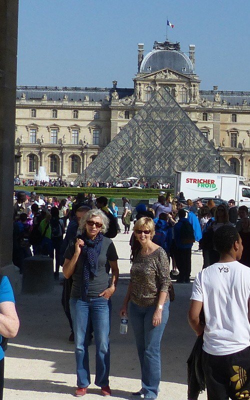 The Louvre in the background