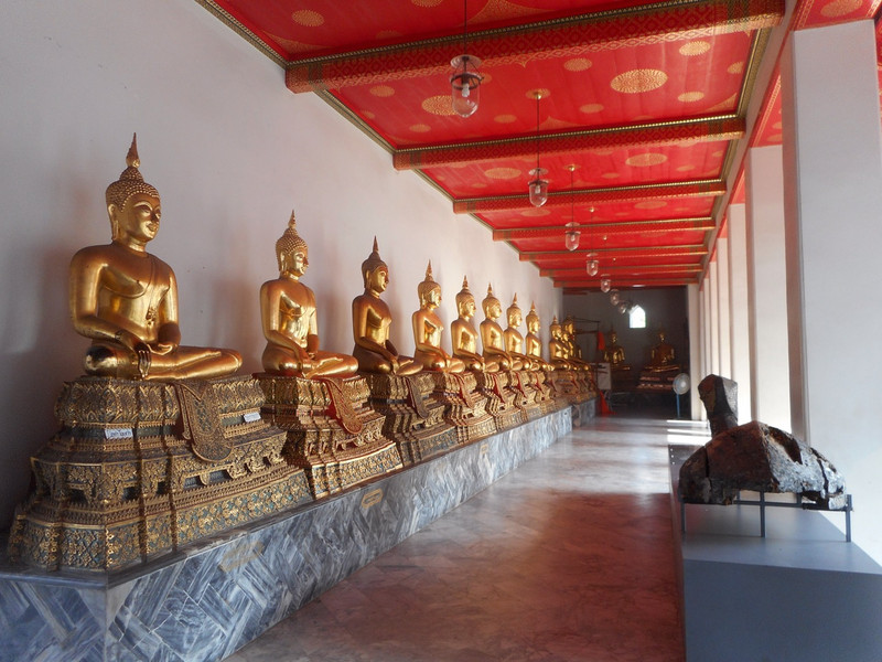 Temple of the Reclining Buddha (Wat Pho)
