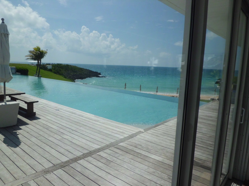 The Cove's infinity pool.