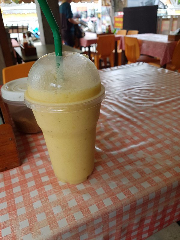 Ubiquitous fruit shakes. They are so good. Prepared fresh! 
