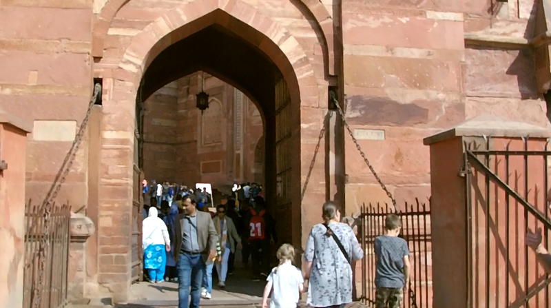Agra Fort font door