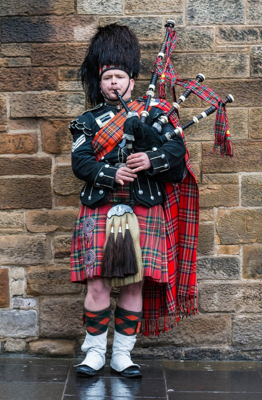 Scot with bagpipe