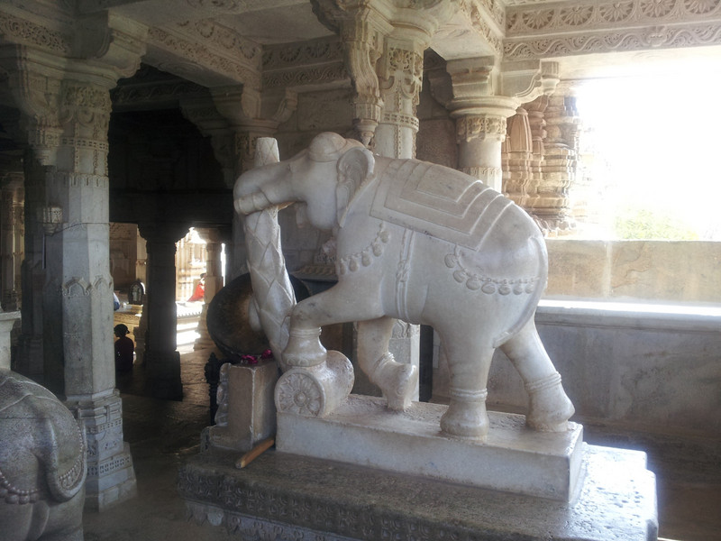 Ranakpur Jain Temple5