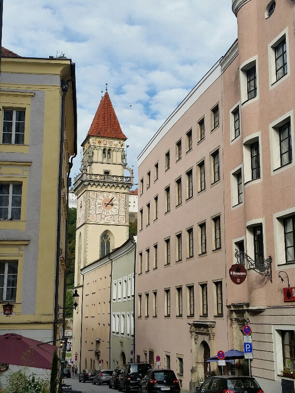Back of Rathaus 
