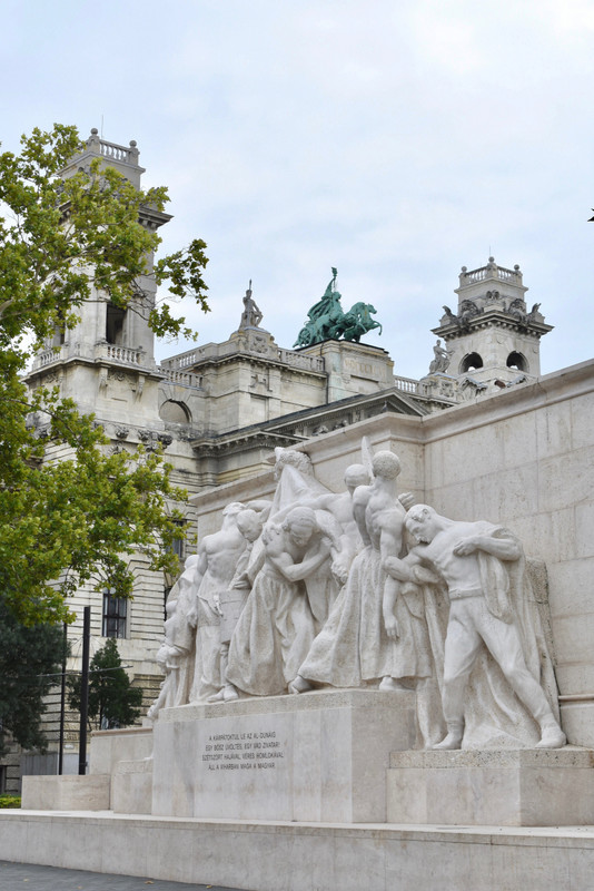 Kossuth Monument, Budapest